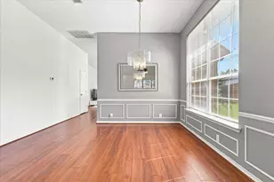 204 Meredith Ct, Irving, TX 75063 - Photo 7