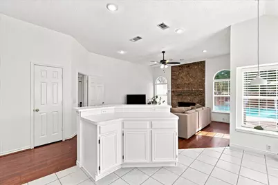 204 Meredith Court, Irving, TX 75063 - Photo 15