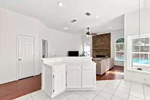 204 Meredith Ct, Irving, TX 75063 - Photo 15
