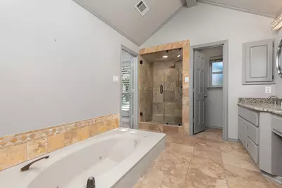 15607 Golden Creek, Dallas, TX 75248 - Photo 21