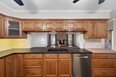 646 St Charles Court, Arlington, TX 76013 - Photo 7