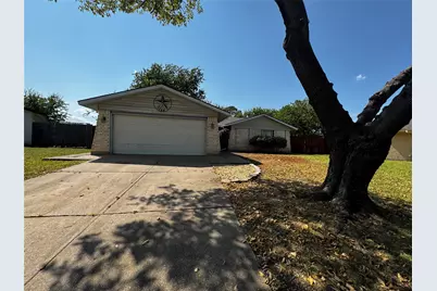 125 Sunnydale Court, Lewisville, TX 75067 - Photo 3