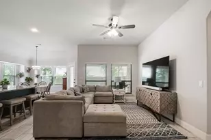 201 Providence Dr, Van Alstyne, TX 75495 - Photo 7