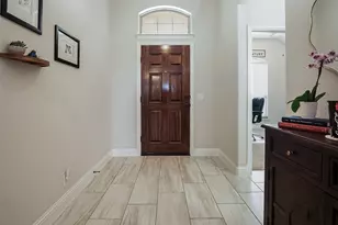201 Providence Dr, Van Alstyne, TX 75495 - Photo 3