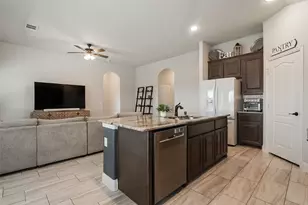 201 Providence Dr, Van Alstyne, TX 75495 - Photo 13