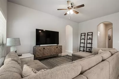 201 Providence Drive, Van Alstyne, TX 75495 - Photo 9