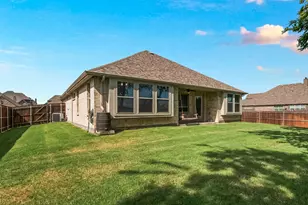 201 Providence Dr, Van Alstyne, TX 75495 - Photo 23