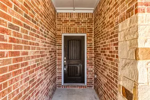 3015 Newsom Ridge Dr, Mansfield, TX 76063 - Photo 5