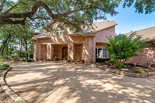 2307 Winton Terrace Ct, Granbury, TX 76048 - Photo 3