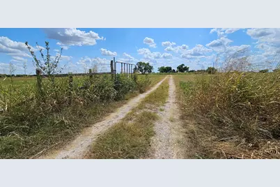 553 Hcr 3110 N, Abbott, TX 76621 - Photo 15