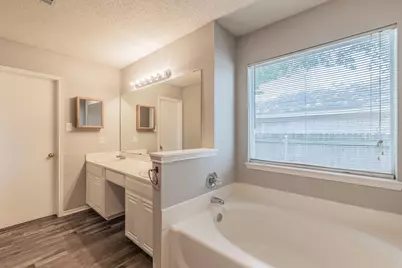 904 Parkhill Drive, Mansfield, TX 76063 - Photo 19