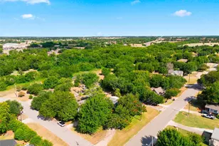 200 N Bordon St, Lorena, TX 76655 - Photo 39