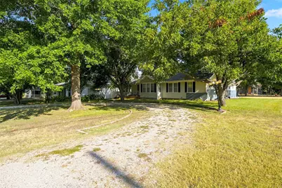 200 N Bordon Street, Lorena, TX 76655 - Photo 31