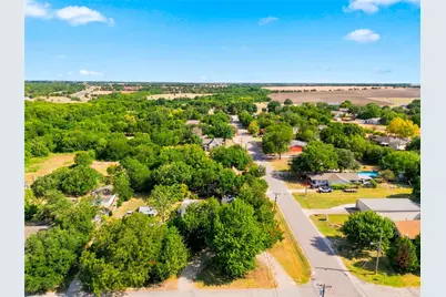 200 N Bordon Street, Lorena, TX 76655 - Photo 35