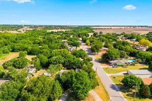 200 N Bordon St, Lorena, TX 76655 - Photo 35