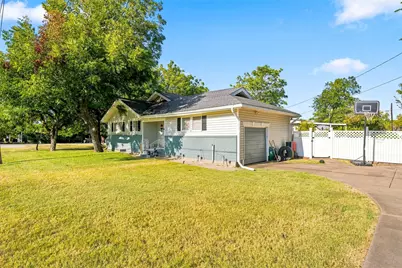 200 N Bordon Street, Lorena, TX 76655 - Photo 1