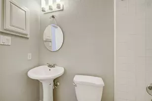 4618 Devonshire Dr, Grand Prairie, TX 75052 - Photo 9