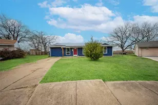 106 Glenview Pl, Hutchins, TX 75141 - Photo 1