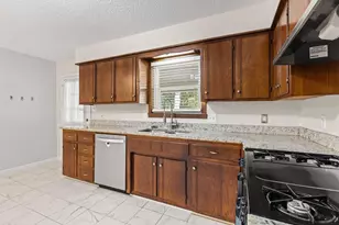 904 S Gribble St, Sherman, TX 75090 - Photo 11