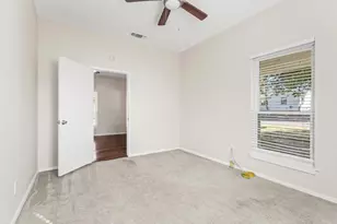 904 S Gribble St, Sherman, TX 75090 - Photo 17