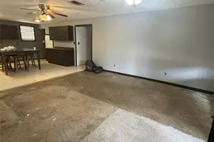 1512 N Elm St, Weatherford, TX 76086 - Photo 9