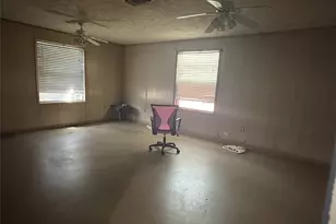 1512 N Elm St, Weatherford, TX 76086 - Photo 11