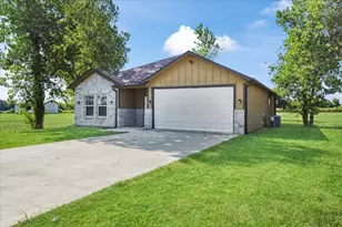 300 Private Road 36008, Honey Grove, TX 75446 - Photo 1