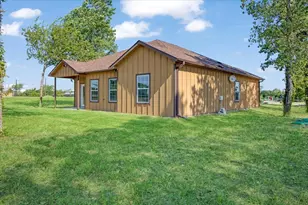 300 Private Road 36008, Honey Grove, TX 75446 - Photo 29