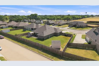 104 Kens Court, Pilot Point, TX 76258 - Photo 17