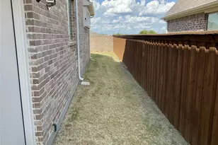 2008 Johnson Rd, Mansfield, TX 76063 - Photo 7