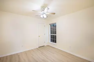 1304 W Mitchell St, Arlington, TX 76013 - Photo 17