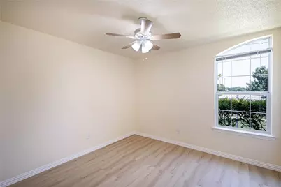 1304 W Mitchell Street, Arlington, TX 76013 - Photo 15