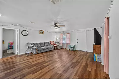 1938 El Paso Street, Grand Prairie, TX 75051 - Photo 5
