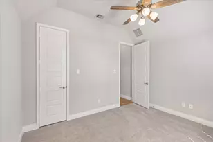 5708 Lake Jackson Dr, Fort Worth, TX 76126 - Photo 9