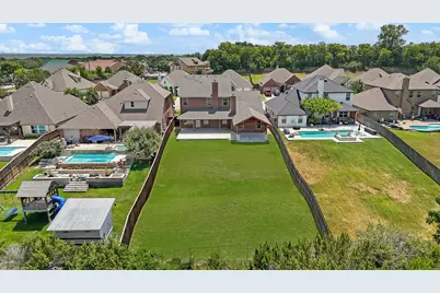 316 Bluffside Trail, Benbrook, TX 76126 - Photo 5