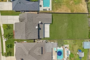 316 Bluffside Trail, Benbrook, TX 76126 - Photo 39