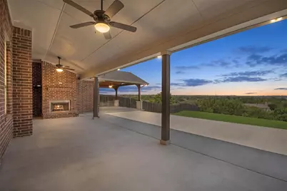 316 Bluffside Trail, Benbrook, TX 76126 - Photo 5