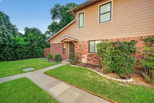 5662 Cedar Creek Dr, Benbrook, TX 76109 - Photo 3