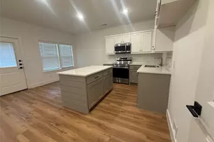 905 E 10th St, Bonham, TX 75418 - Photo 3