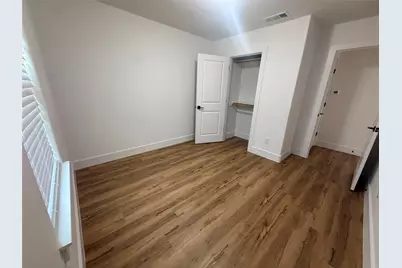 905 E 10th Street, Bonham, TX 75418 - Photo 15