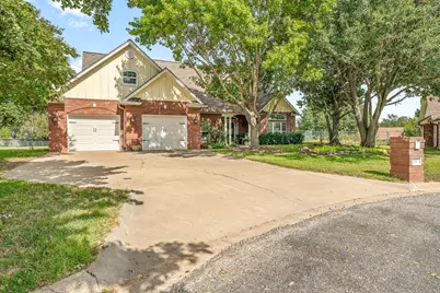 1517 Oakwood Drive, Stephenville, TX 76401 - Photo 3