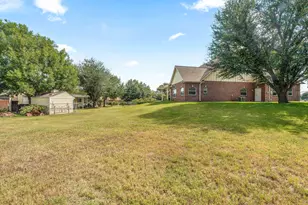 1517 Oakwood Dr, Stephenville, TX 76401 - Photo 35