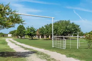 7951 Fm 339 N, Mount Calm, TX 76673 - Photo 3