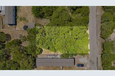 915 Bosque River Drive, Granbury, TX 76048 - Photo 35