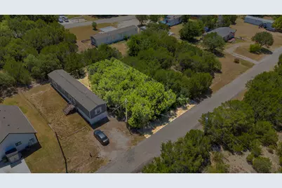 915 Bosque River Drive, Granbury, TX 76048 - Photo 27