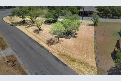 2513 Creekview Drive, Granbury, TX 76048 - Photo 33