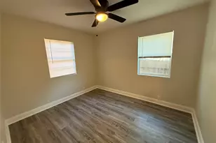 1033 S Hub St, Sherman, TX 75090 - Photo 11