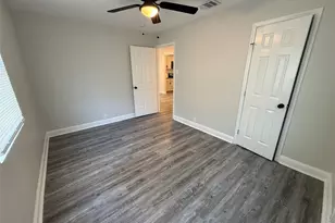 1033 S Hub St, Sherman, TX 75090 - Photo 9