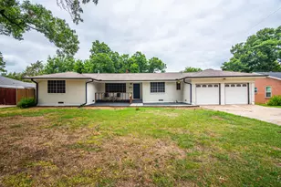 302 Circle Dr, Arlington, TX 76010 - Photo 1