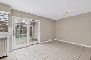11940 Leisure Dr, Dallas, TX 75243 - Photo 9